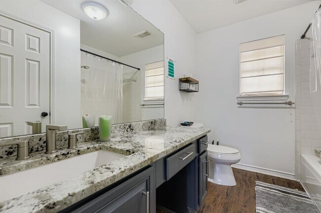 Building Photo - 6314 Old Harbor Ln