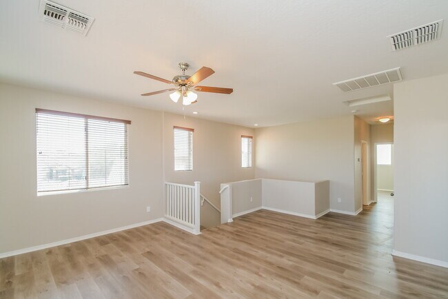 Building Photo - 10498 E Aster Ln