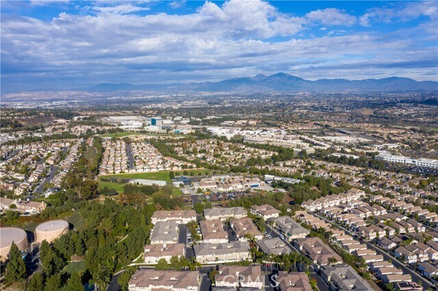 Building Photo - 17 Aurora