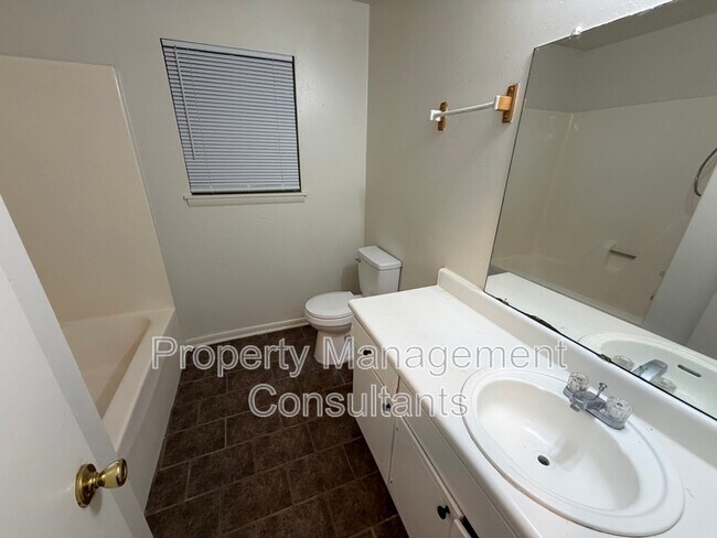 Building Photo - 22173 Ewell St