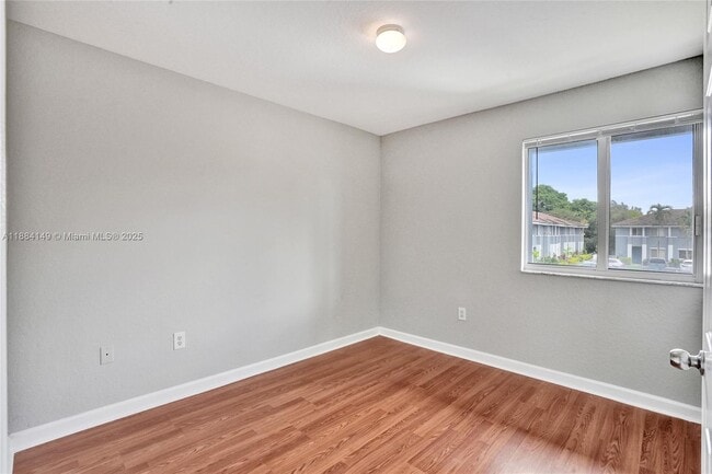Building Photo - 5441 SW 41st St
