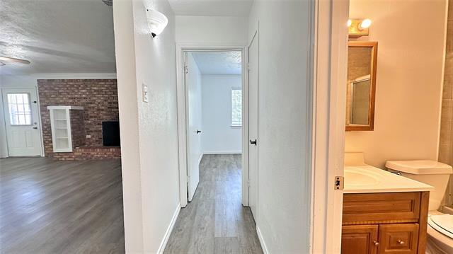 Building Photo - 1301 Quail Dr