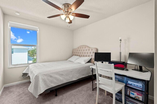 Building Photo - 359 Angler Dr