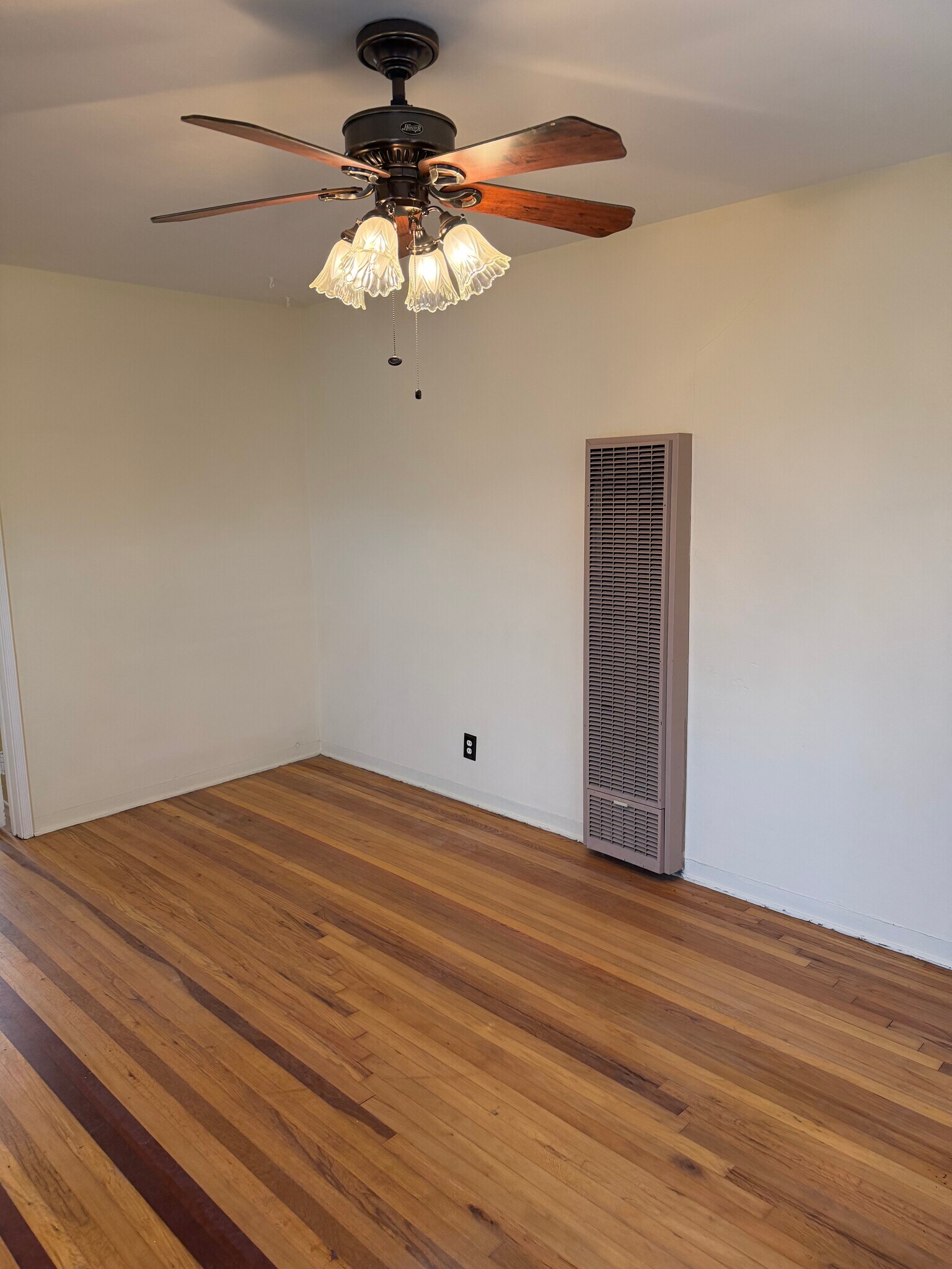 Building Photo - 248 Glover Ave