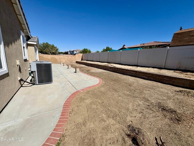 Building Photo - 5730 Paddington Dr