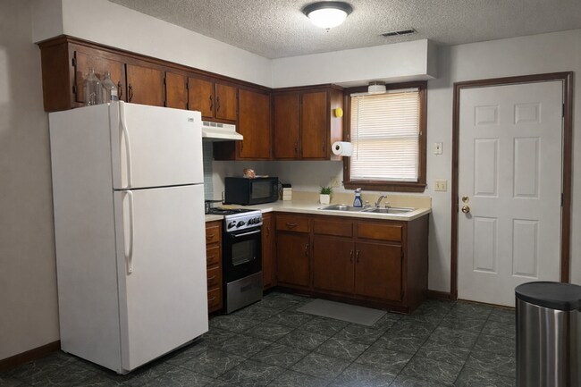 Building Photo - 1341 New York St