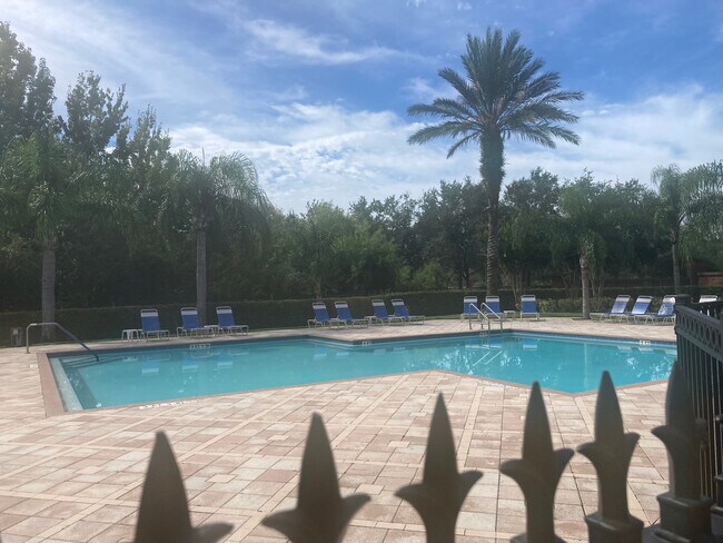 Building Photo - 814 Shropshire Loop