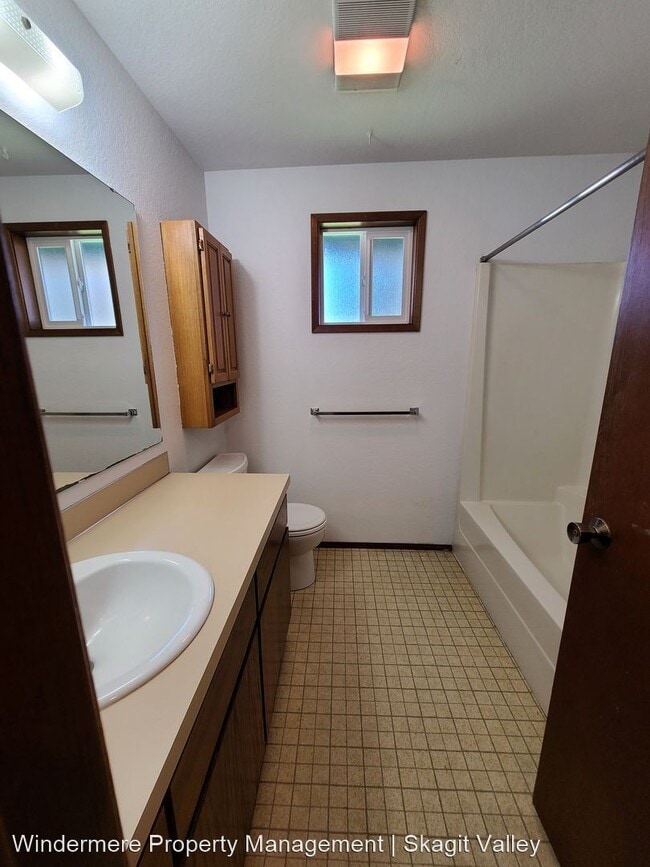 Building Photo - 2 br, 1 bath House - 1305 Heather Lane