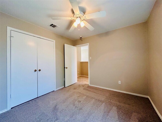 Building Photo - 8511 Apple Carrie Cove