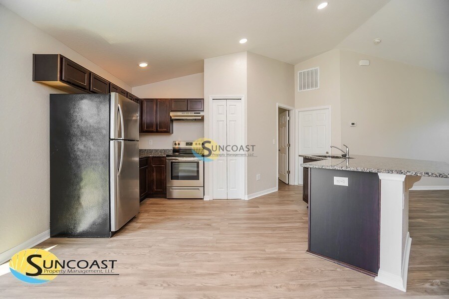 Building Photo - 2836 SW 161st Loop