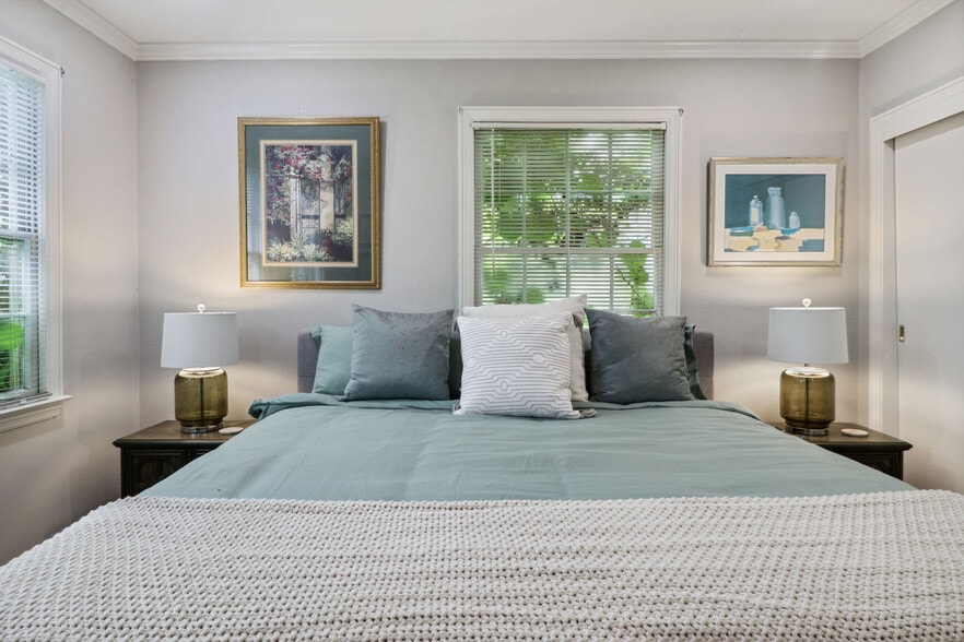 Building Photo - 1616 Skidaway Rd