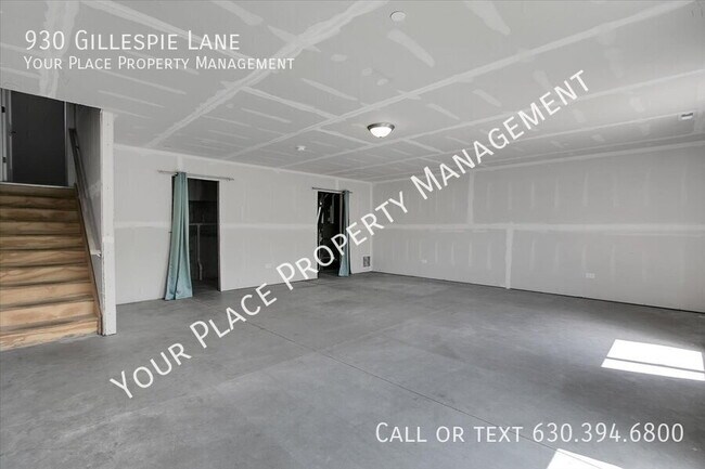 Building Photo - 930 Gillespie Ln