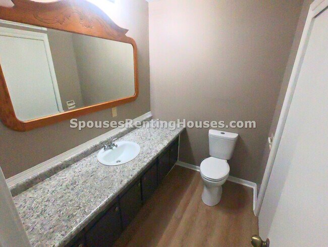 Building Photo - 1948 Dayton Ave