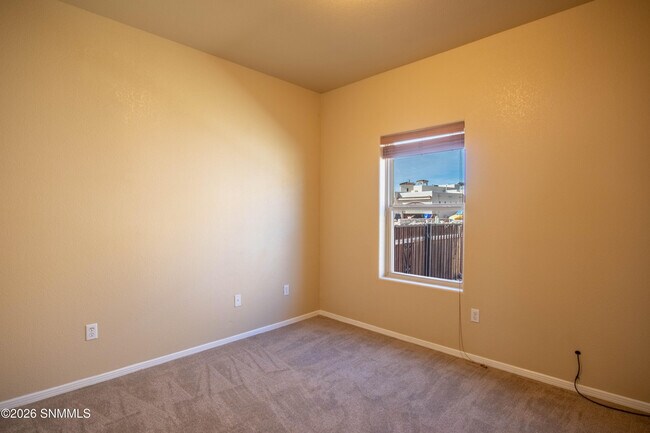 Building Photo - 4032 Cll De Estrellas