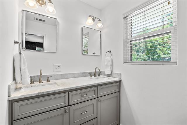 Building Photo - 6211 Marquita Ave