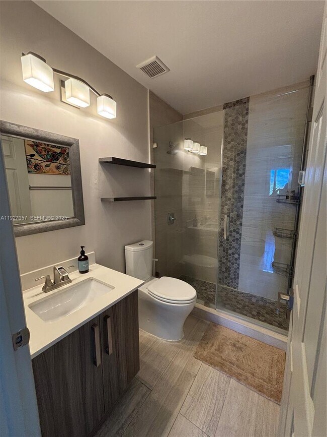 Building Photo - 16551 SW 75th St