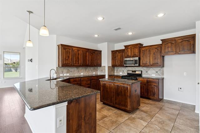 Building Photo - 109 Oakmont Dr