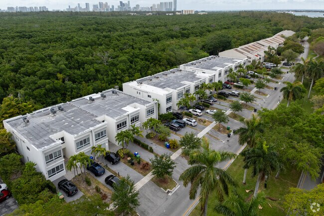 2451 NE 135th St - ParcView Villas