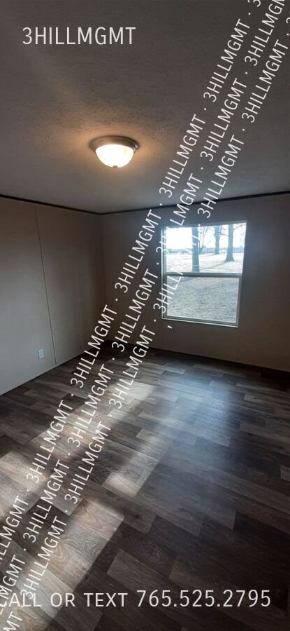 Building Photo - 5600 W Kilgore Ave