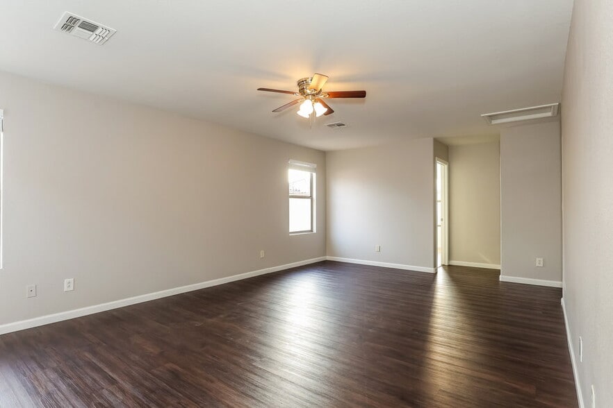 Building Photo - 9415 Virginia Ave