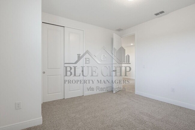 Building Photo - 1217 Pampus Dr