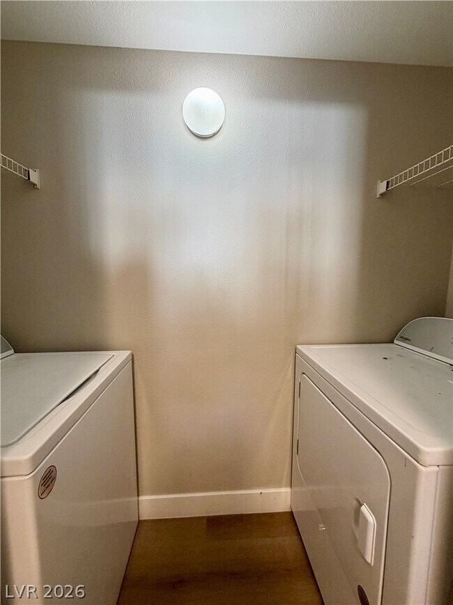 Building Photo - 8000 W Badura Ave