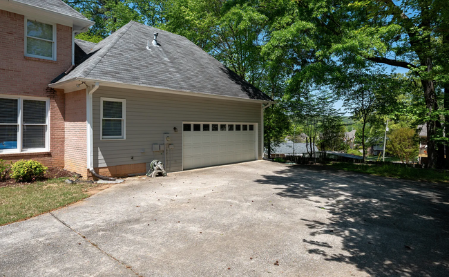 Building Photo - 3405 Danner Cir