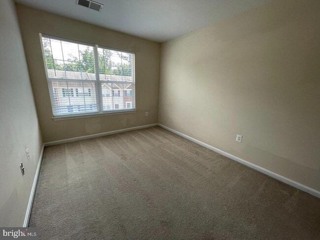 Building Photo - 107 Hemlock Dr