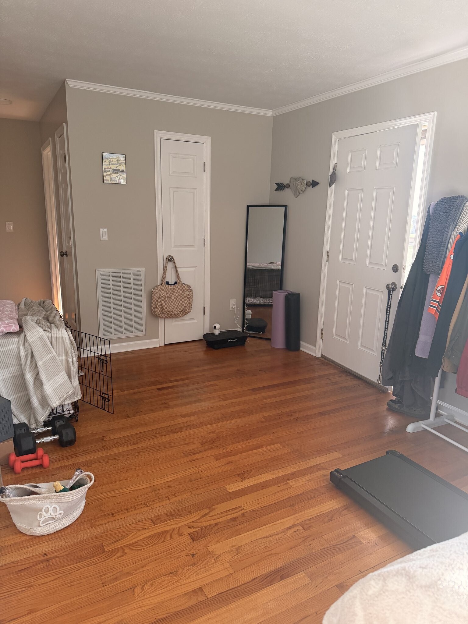 Building Photo - 682 Tower Hill Rd