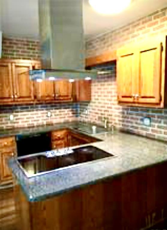 Primary Photo - 13 Spring St