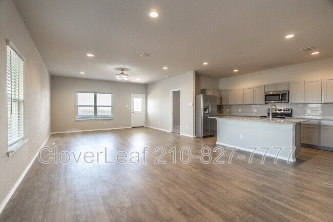Building Photo - 3022 Del Mar Way