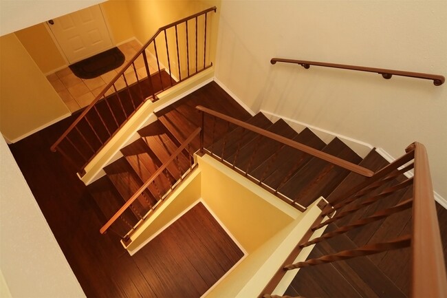 Building Photo - 6430 Kentwick Dr