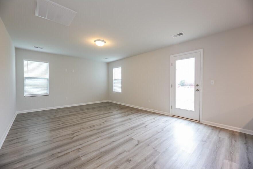 Building Photo - 346 Elevation Ct