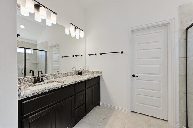 Building Photo - 160 Fawn Riv Run