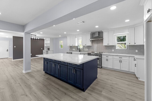 Building Photo - 11402 Ash Creek Dr