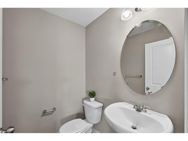 Building Photo - 18099 Heirloom Ct