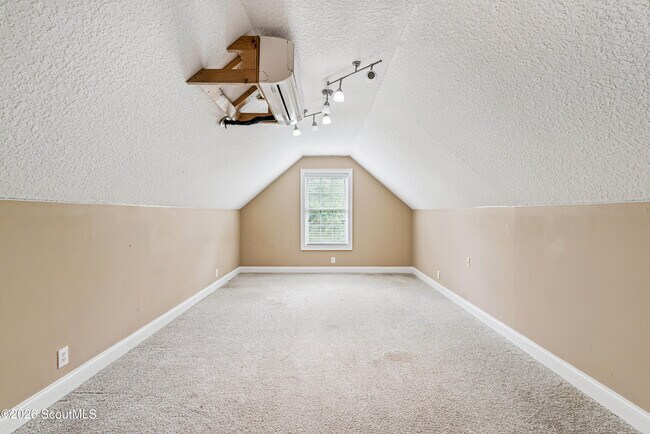 Building Photo - 53 Deer Ln