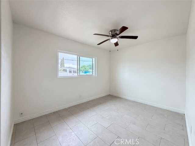 Building Photo - 3820 W Valencia Dr