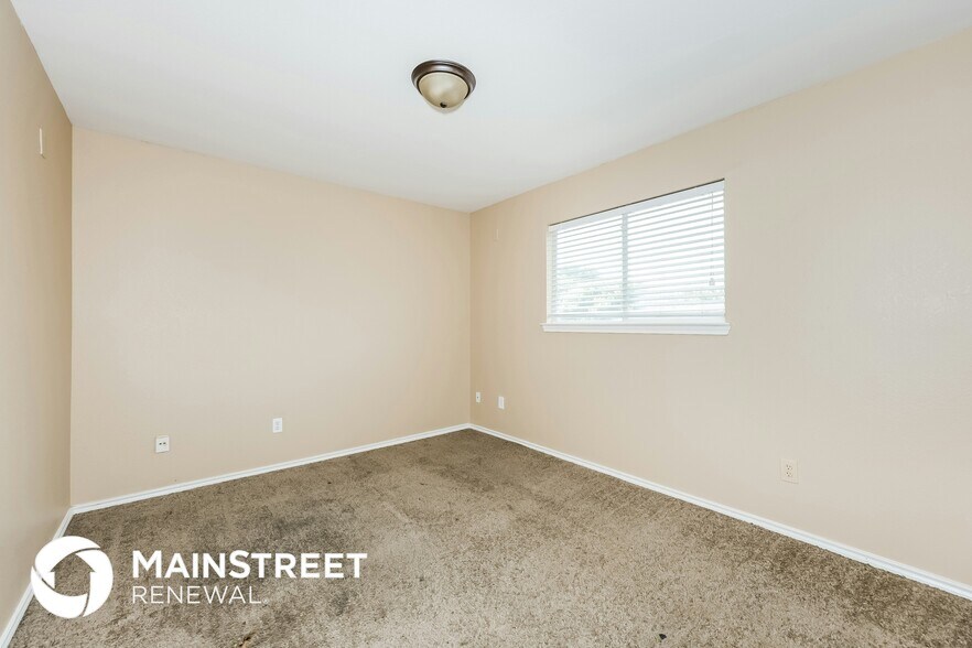 Building Photo - 316 Timberline Dr