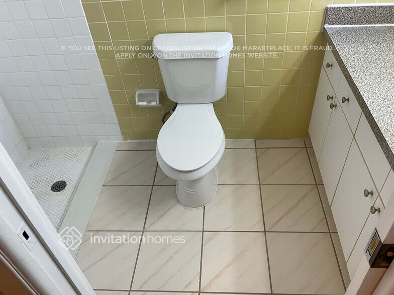 Building Photo - 2194 Oak Grove Dr