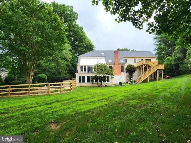Building Photo - 8424 Holly Leaf Dr