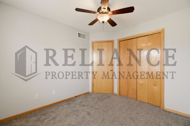 Building Photo - 1726 Black Oak Ct
