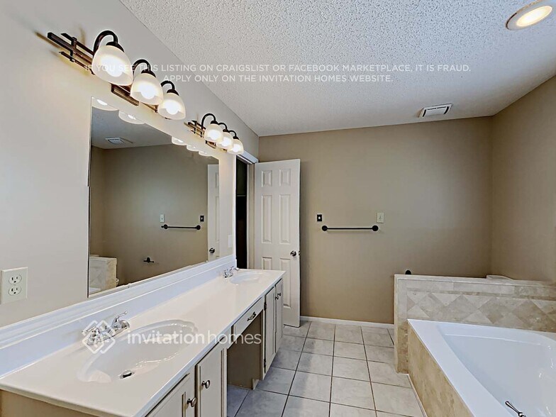 Building Photo - 3409 Windchase Dr