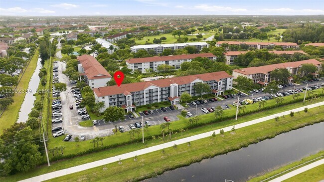 Building Photo - 1400 SW 124th Terrace