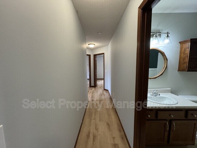 Building Photo - 1808 Noble Kinsmen Pl