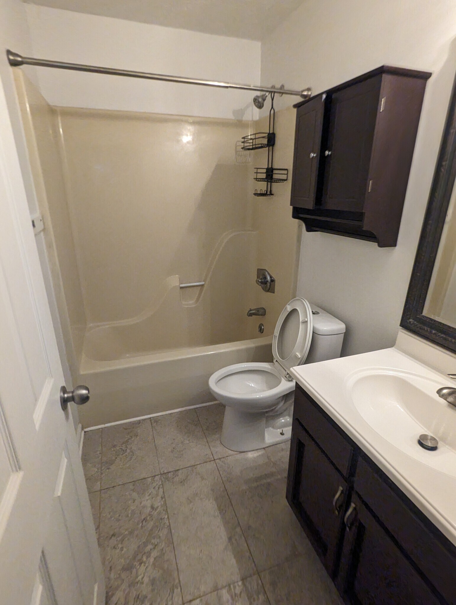 Building Photo - 1075 Raintree Dr