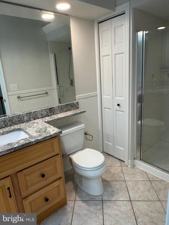 Building Photo - 606 S Belnord Ave