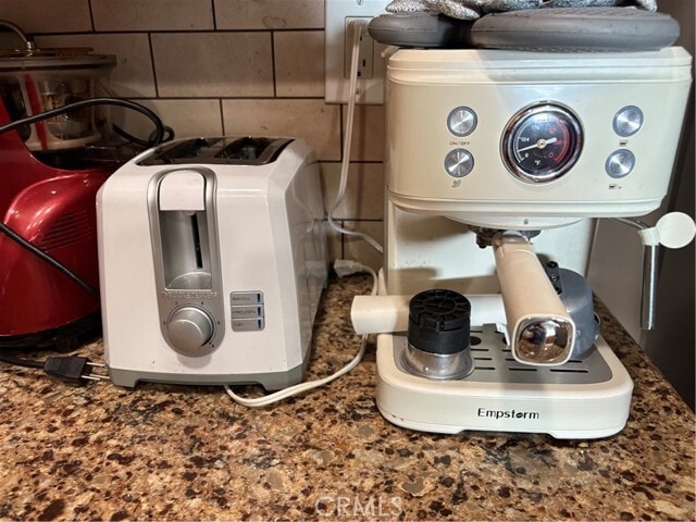 Building Photo - 525 E Seaside Way