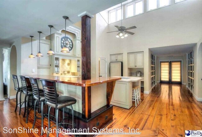 Building Photo - 5 br, 4.5 bath House - 2751 Ascot Dr