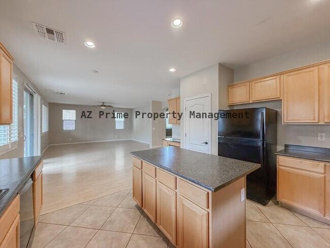 Building Photo - 17647 W Rimrock St